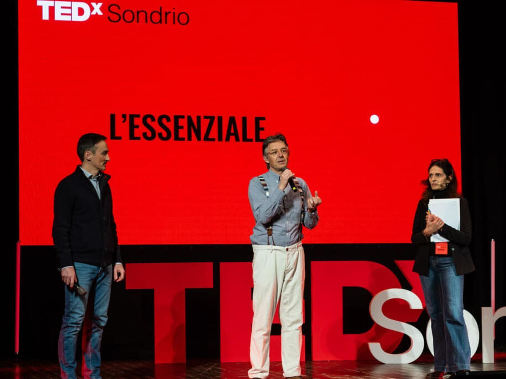 Pura Comunicazione partner del primo TEDxSondrio Pura Comunicazione partner del primo TEDxSondrio